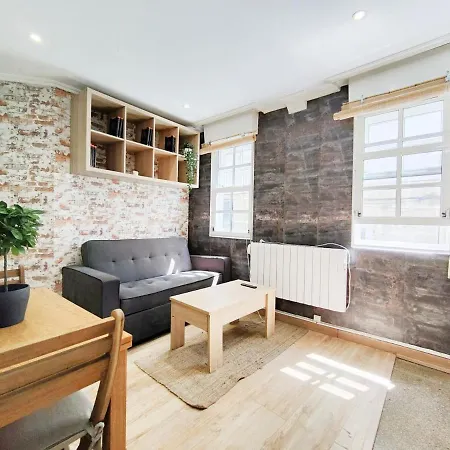 アパート Little House *